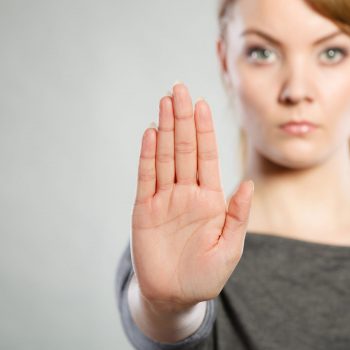 چگونه قاطعانه رفتار کنیم؟