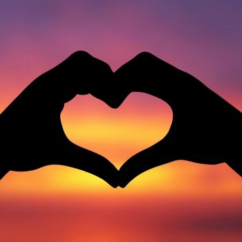 چرا عشق این چنین دردناک است؟