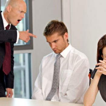 سبک ارتباطی پرخاشگرانه