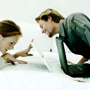 خیانت اینترنتی - دوستم داشته باش اما مرا لمس نکن